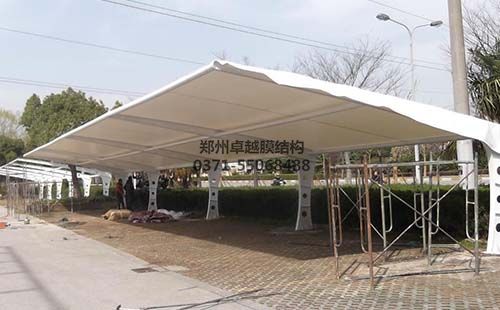 膜結(jié)構(gòu)：輕盈、靈動(dòng)的現(xiàn)代建筑之美