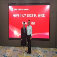 �ό���W(xu��)У�hί��ί����У�L(zh��ng)�ܷ���һ���W�R�����{(di��o)��ָ��(d��o)